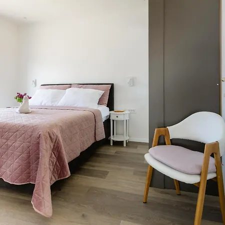Luma Diklo Matea Appartement *